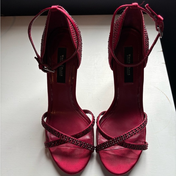 Strappy Red rhinestone sandals - Picture 2 of 7